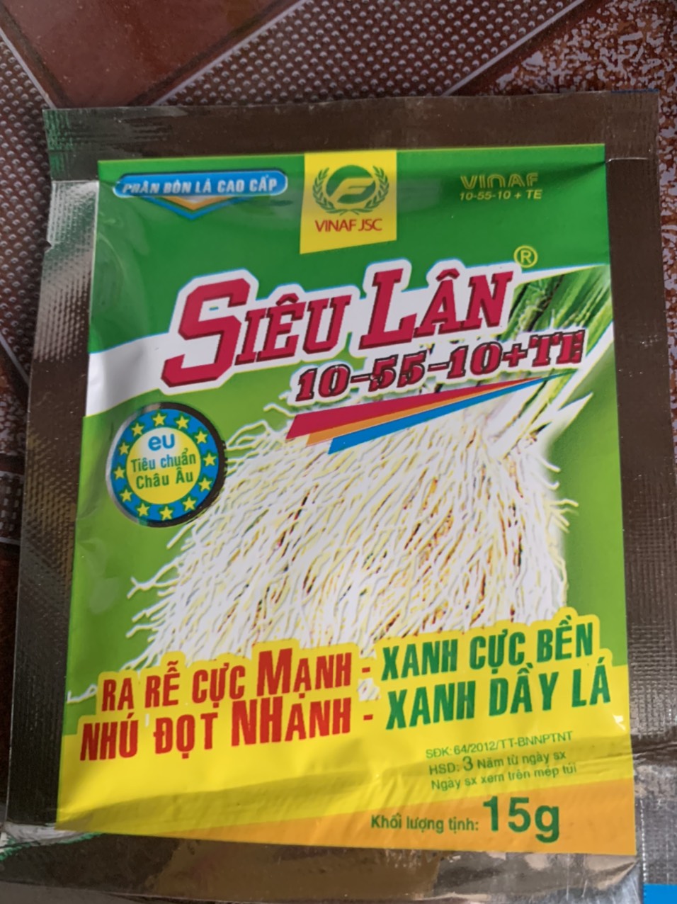 Phân bón siêu lân 10-55-10 kích rễ, làm dày lá