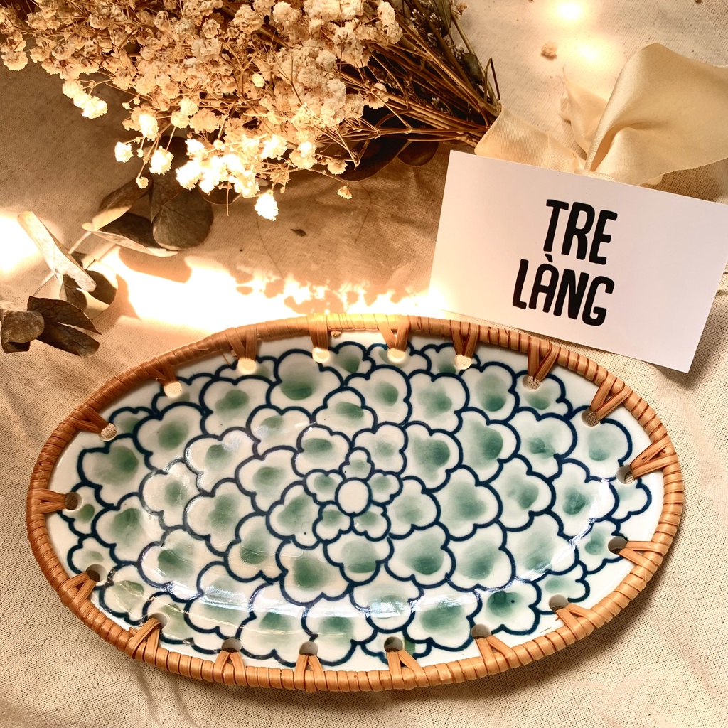 Đĩa gốm sứ viền mây Tre Làng Kích thước 20cmx12cm dùng đựng hoa quả, bánh kẹo - Đĩa decor chụp hình món ăn - rattan tray