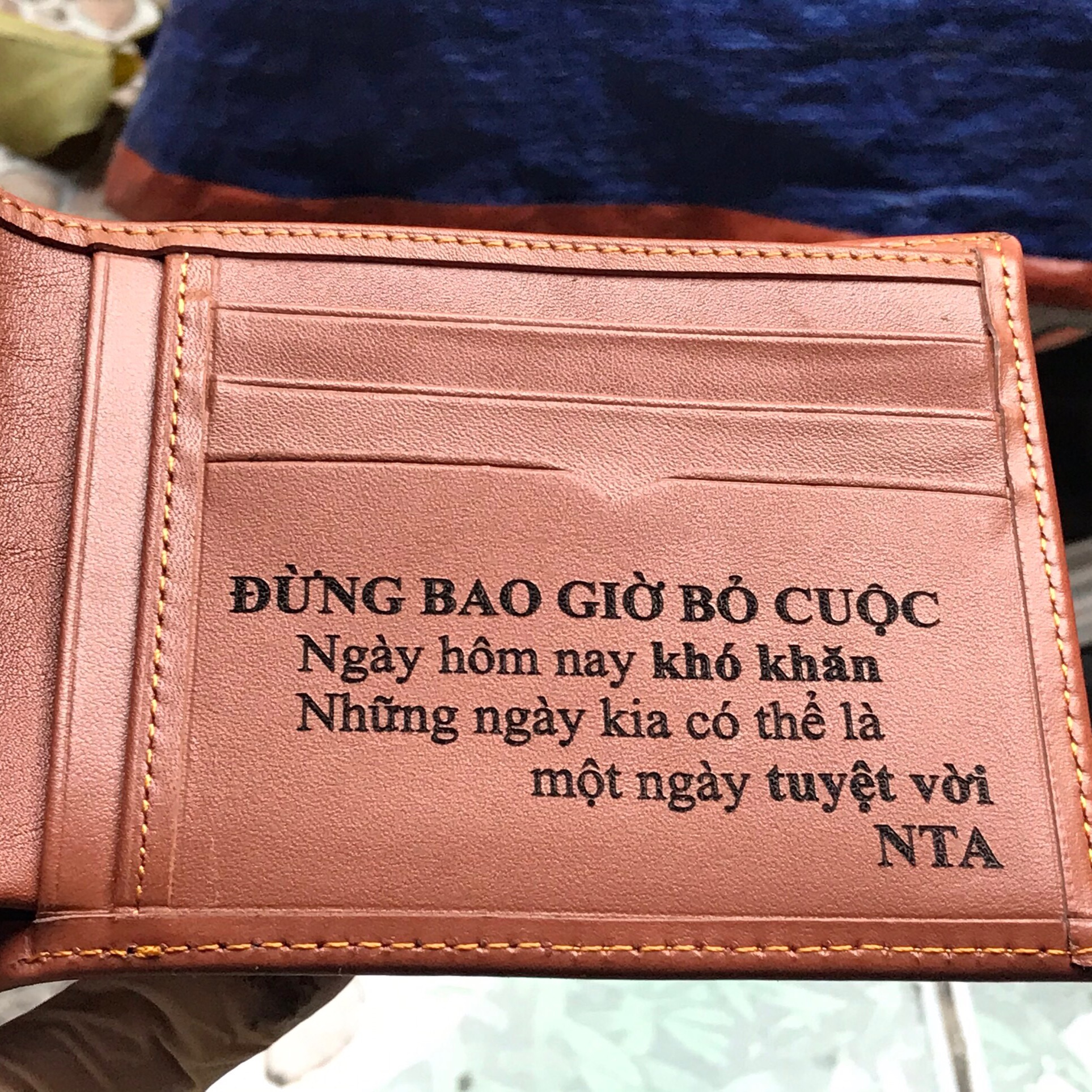[HCM]Ví Da Bò Cao Cấp - Khắc hình ảnh chân dung theo yêu cầu Ví Nam Khắc Tên Quà Tặng cho nam giới