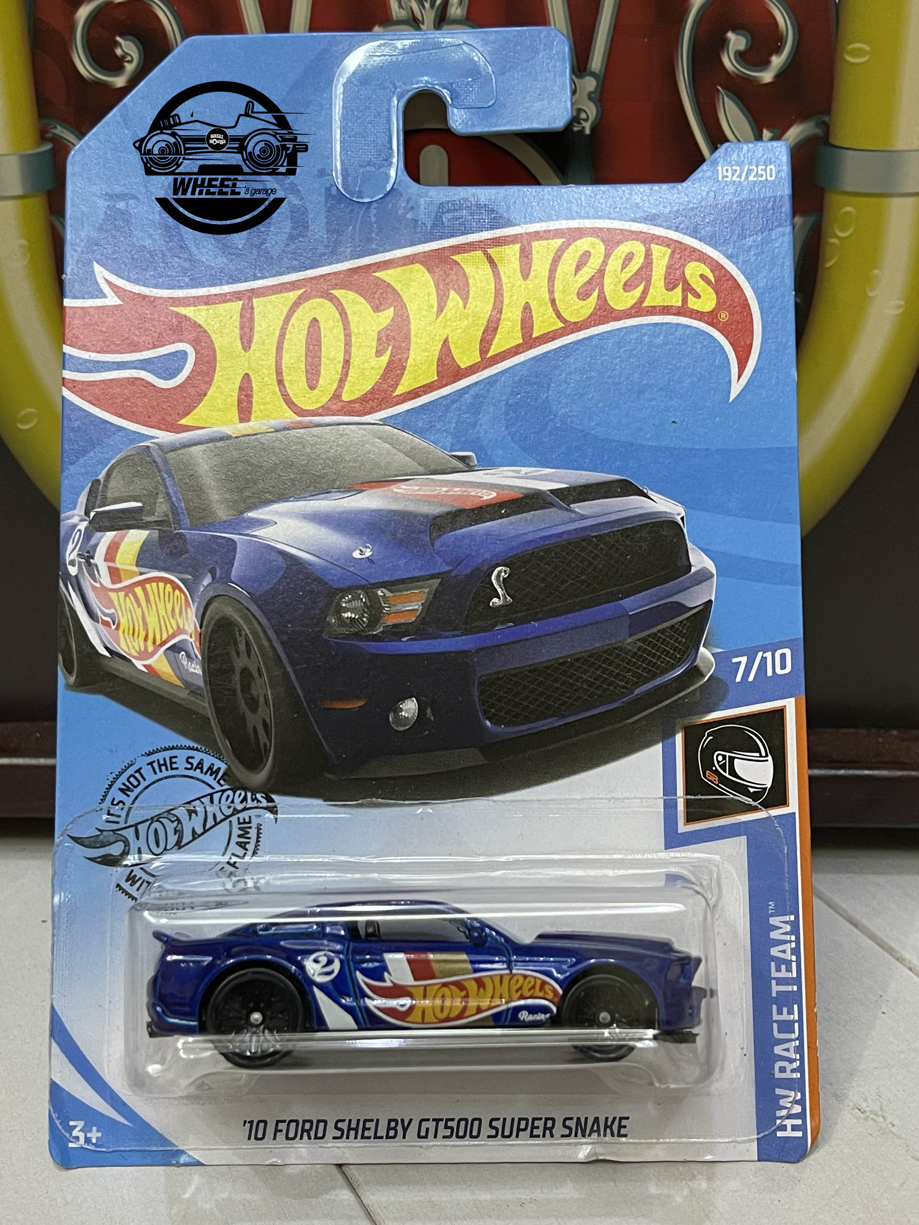 Xe mô hình đồ chơi Hotwheels cơ bản 1:64 - '10 Ford Shelby GT500 Super Snake