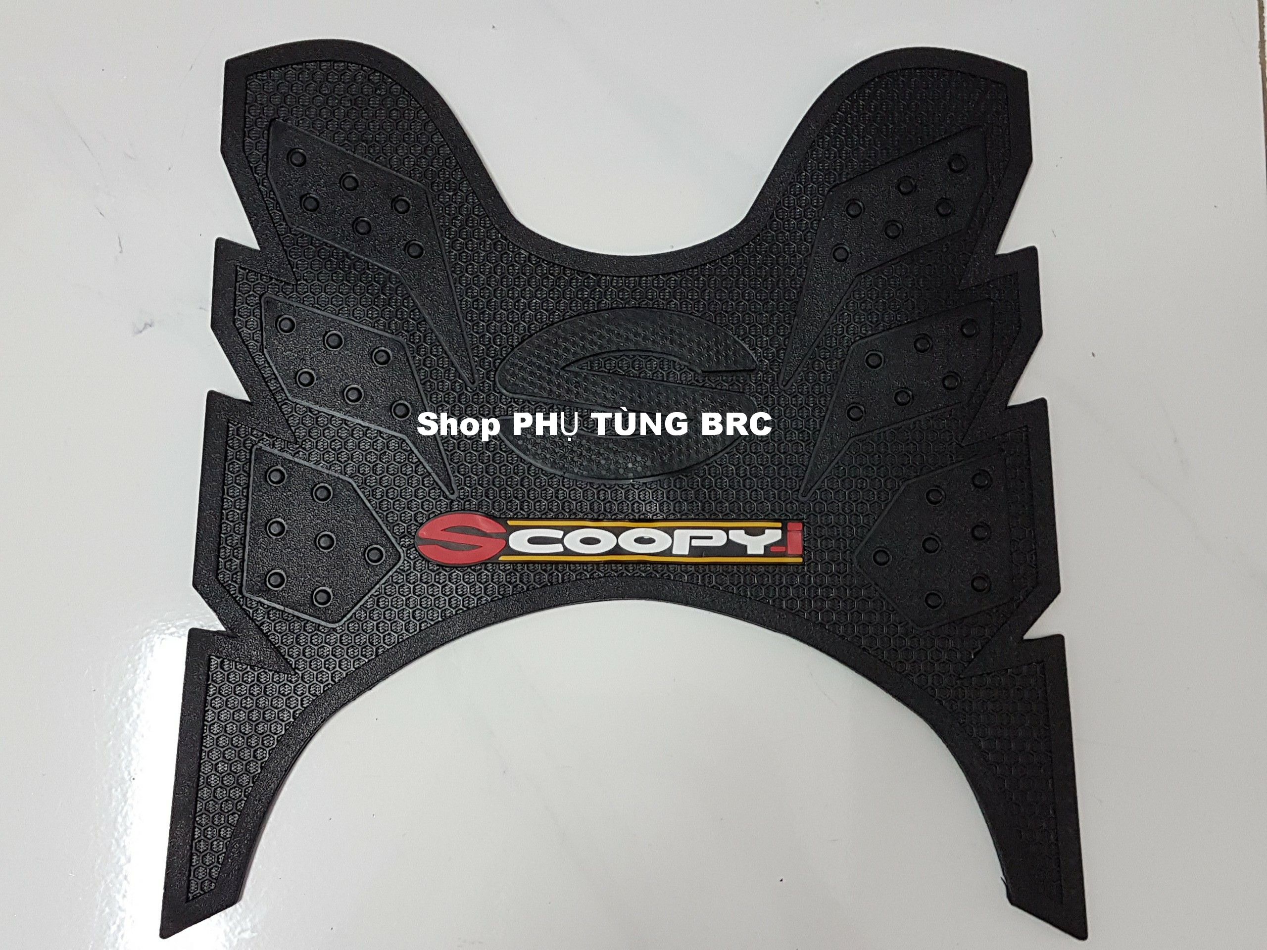 Thảm lót chân màu đen xe SCOOPY 110.