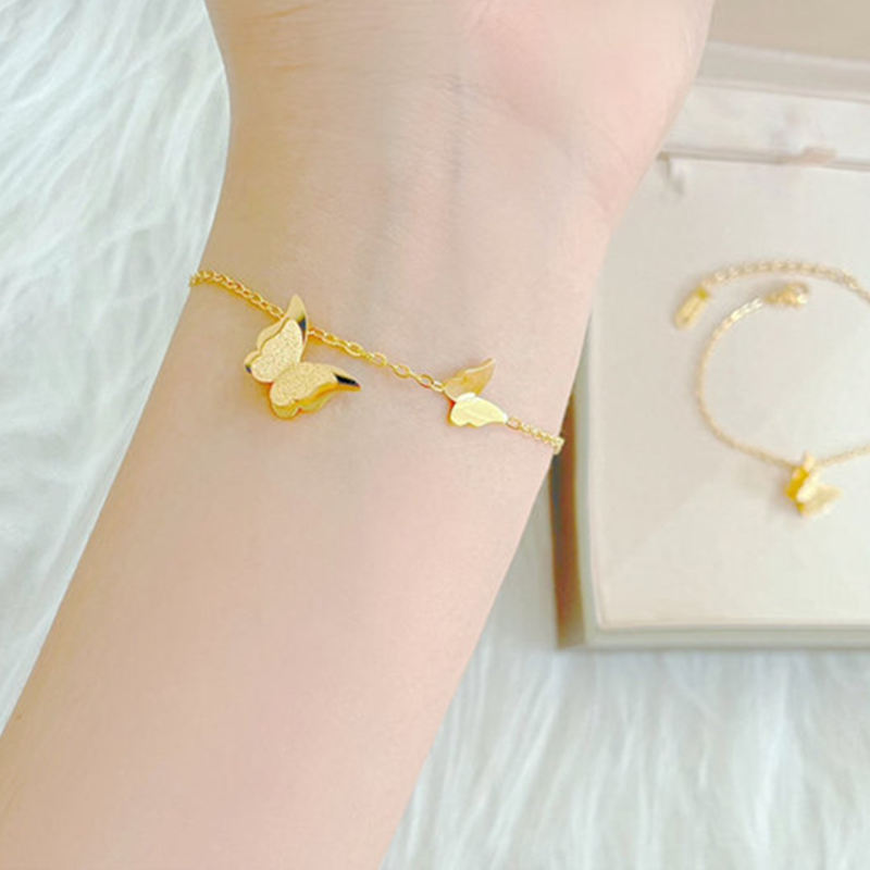 Vòng Tay Nữ Bằng Titan 100% Không Gỉ Phối Mặt Bướm Thiết Kế Xinh Xắn Nữ Tính Thời Trang