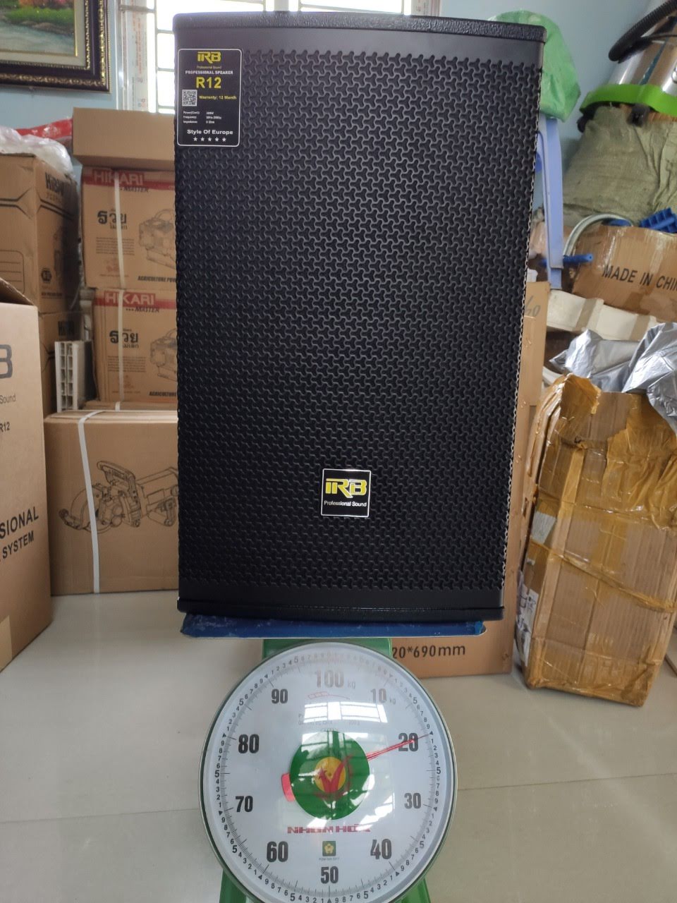 Một đôi loa đứng karaoke cao cấp IRB R-12, Bass 30, 8 ôm, nhập khẩu nguyên chiếc,  Âm thanh hay  khỏe
