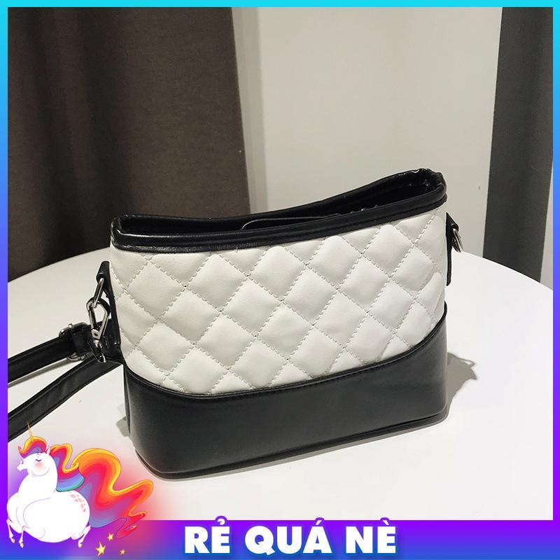 Túi đeo chéo ngọc trinh bản dây da qc 1068 - requane