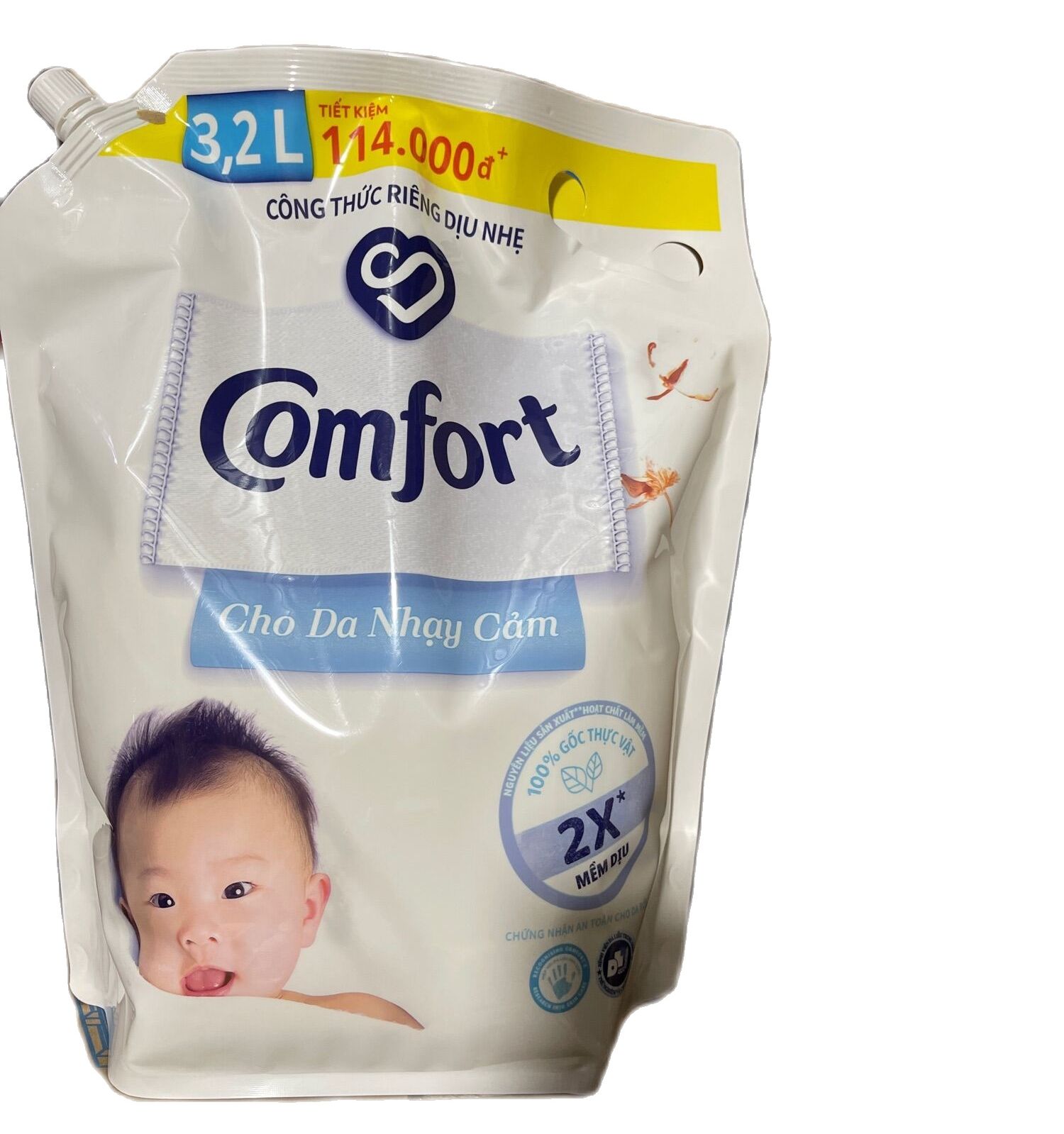 Nước xả vải Comfort em bé cho da nhạy cảm 3.1 mới ( giá mới)