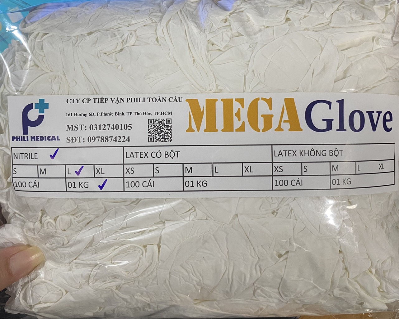 Găng tay y tế Nitrile Megaglove màu trắng/đen, bịch 1 kg