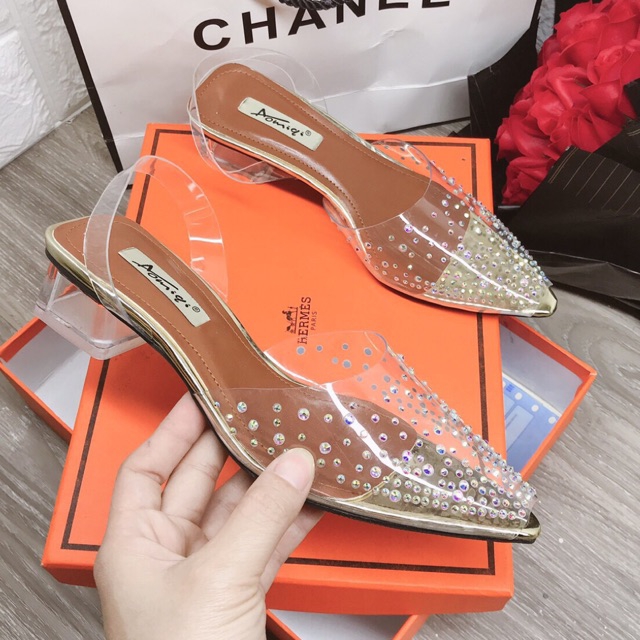 Giày 3 phân nữ đính đá viền trong sang chảnh(phom to đặt lùi 1 size)
