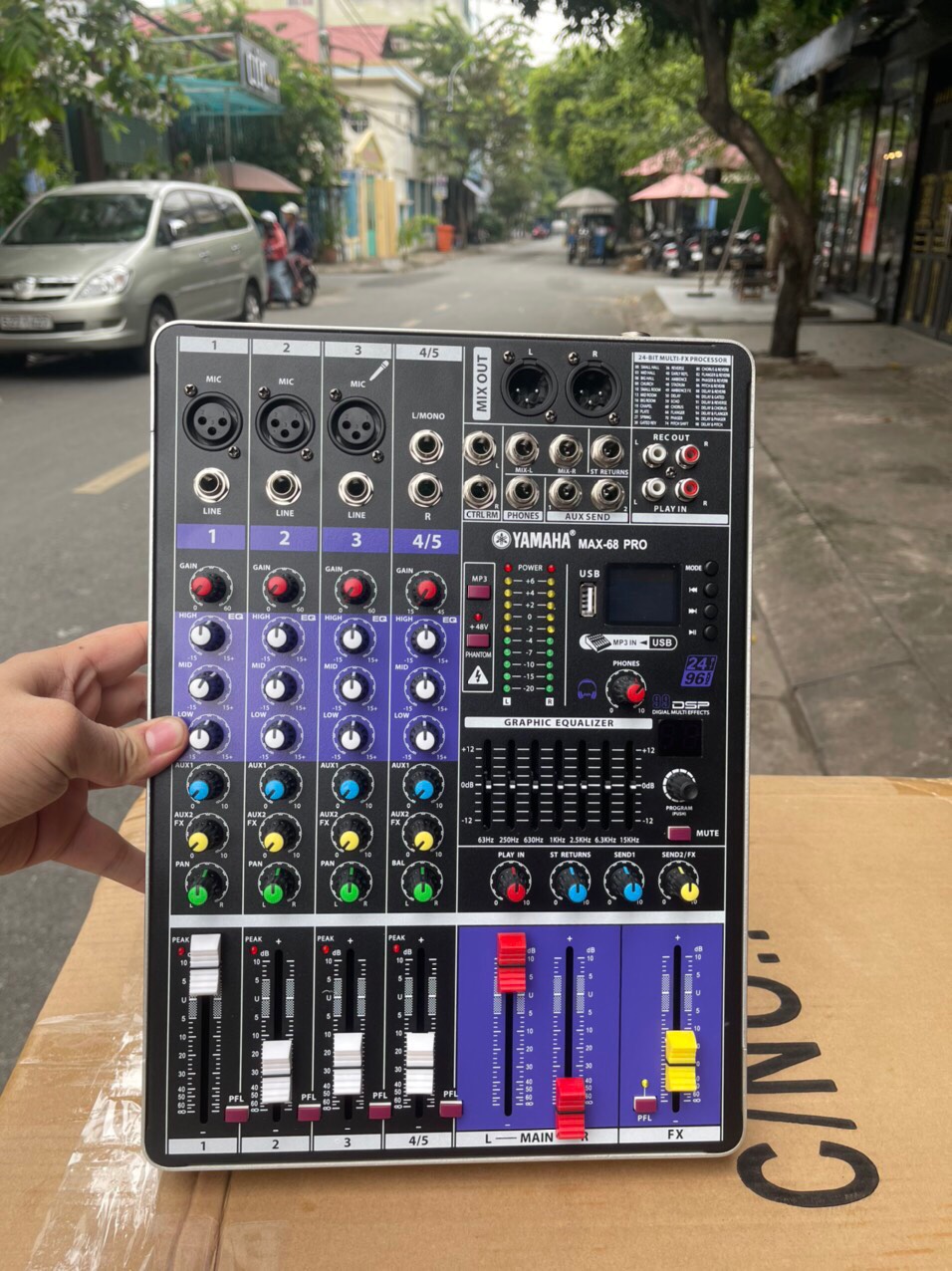 [HCM][ SIÊU HÓT ] Bộ Lọc Tiếng Giá Rẻ Dàn Hát Cao Cấp Bàn Trộn Âm Thanh Yamaha Mixer Max Pro 68 Bluetooth Chuyên Dụng Đa Năng 99 Hiệu Ứng Hát Karaoke Cực Hay Siêu Đỉnh Thu Âm Chuyên Nghiệp Âm Thanh Trung Thực Chống Hú Rè. Bh 12 Th