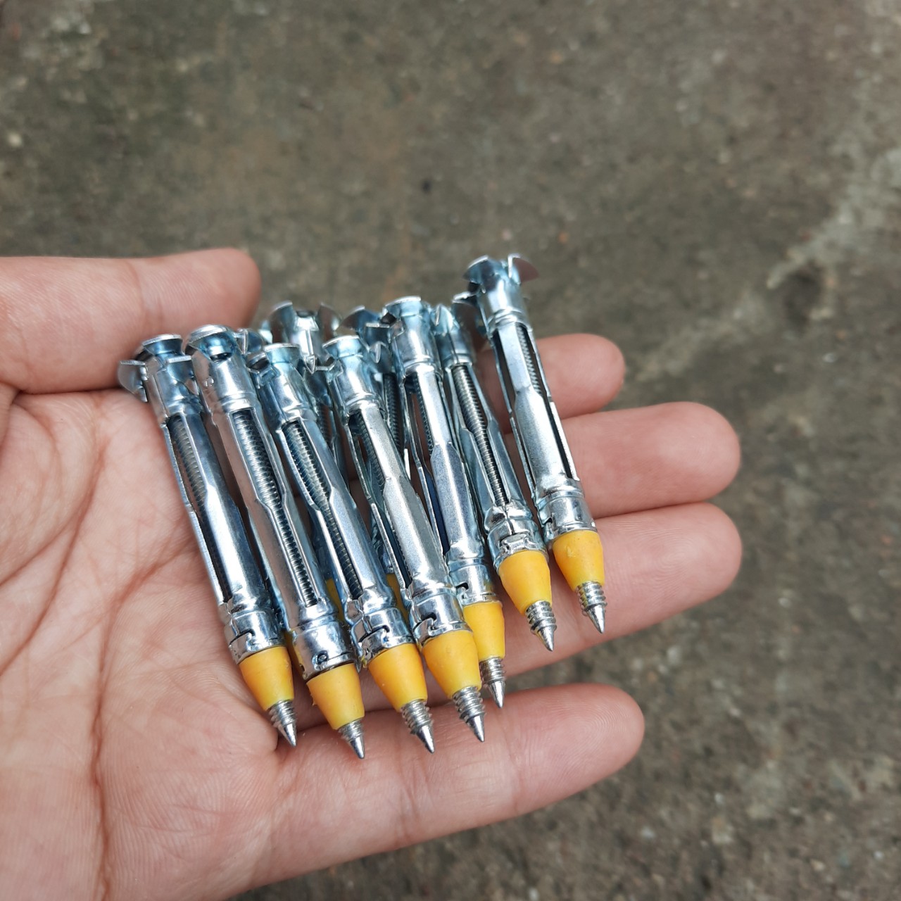 Bộ 20 Nở thạch cao, nở 3 cánh, nở hoa dài 60 mm