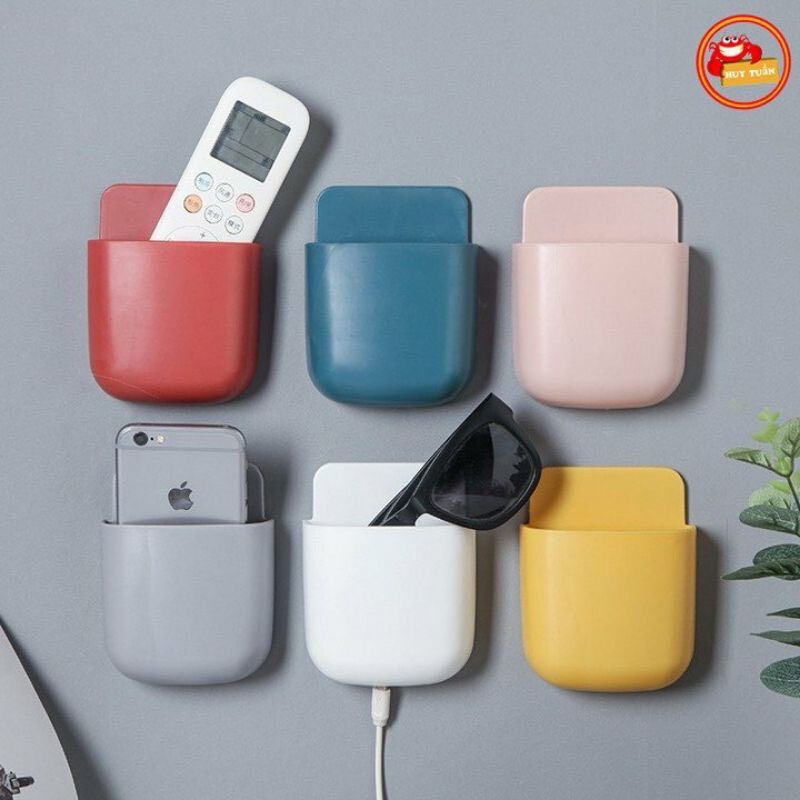 Hộp nhựa đựng điều khiển remote,  điều hoà, tivi, giá treo điện thoại khi sạc dán tường đa năng
