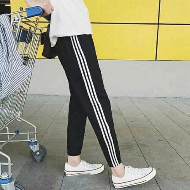 Quần 3 sọc chun gấu