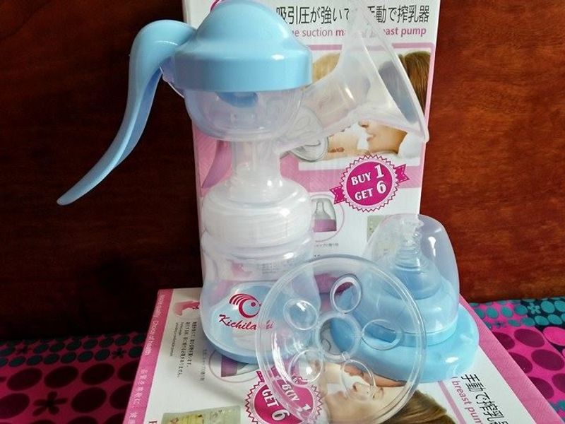 Máy hút sữa bằng tay Kichilchi cho bé