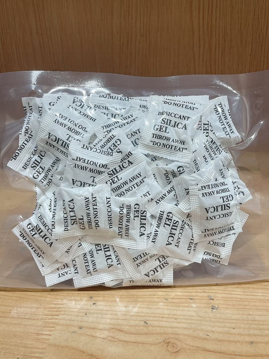 Gói hút ẩm 1gr đen