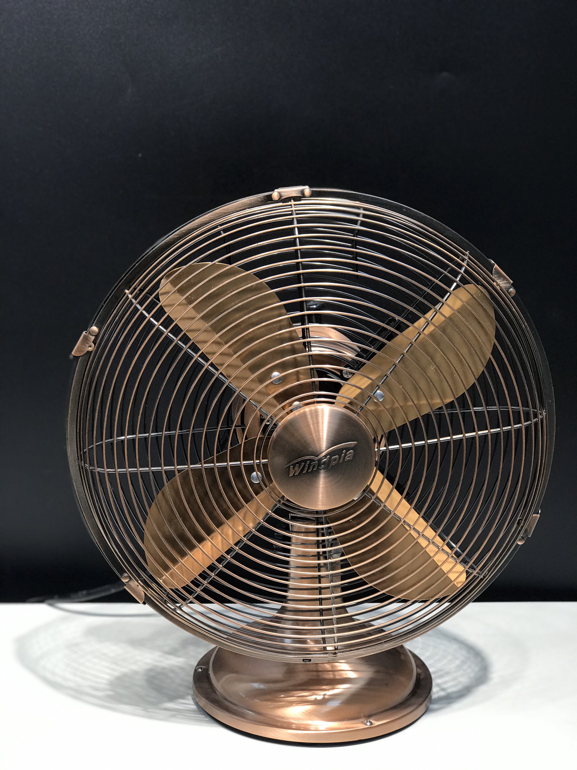 Quạt để bàn tân cổ điển màu đồng đỏ qb5