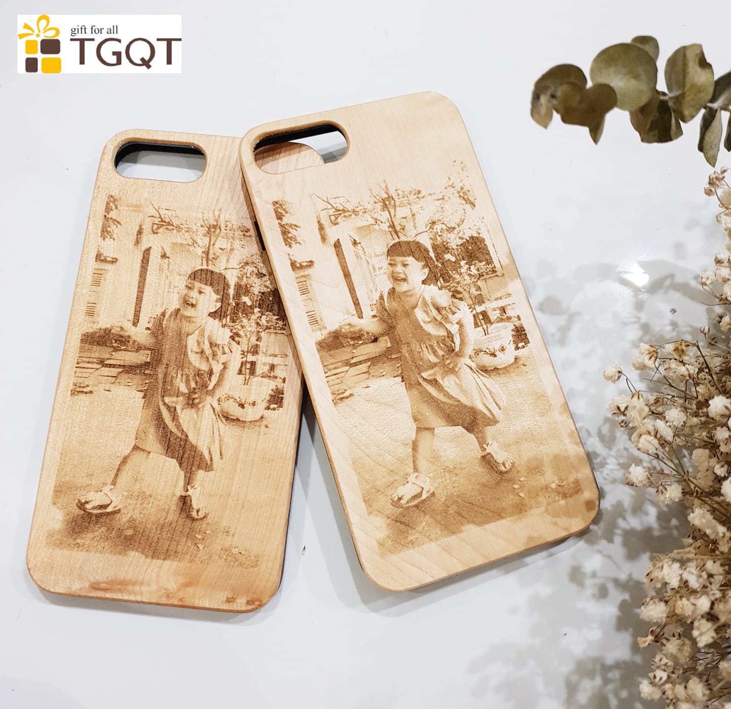 Ốp Lưng Điện Thoại Cho Các Dòng Iphone - Ốp lưng khắc hình theo yêu cầu - ốp gỗ bọc nhựa cứng bảo vệ chiếc điện thoại của bạn