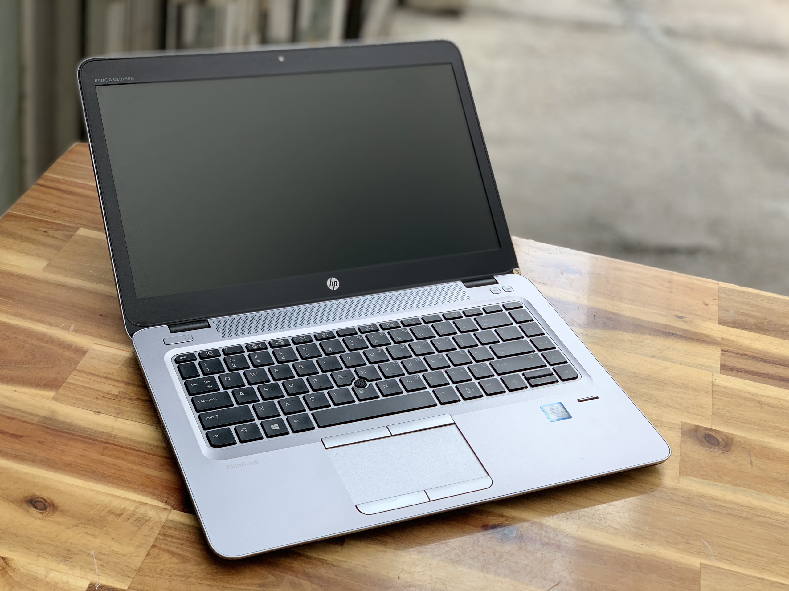 Laptop hp elitebook 840 g3, i5 6300u 8g ssd256g full hd finger pin lâu giá rẻ