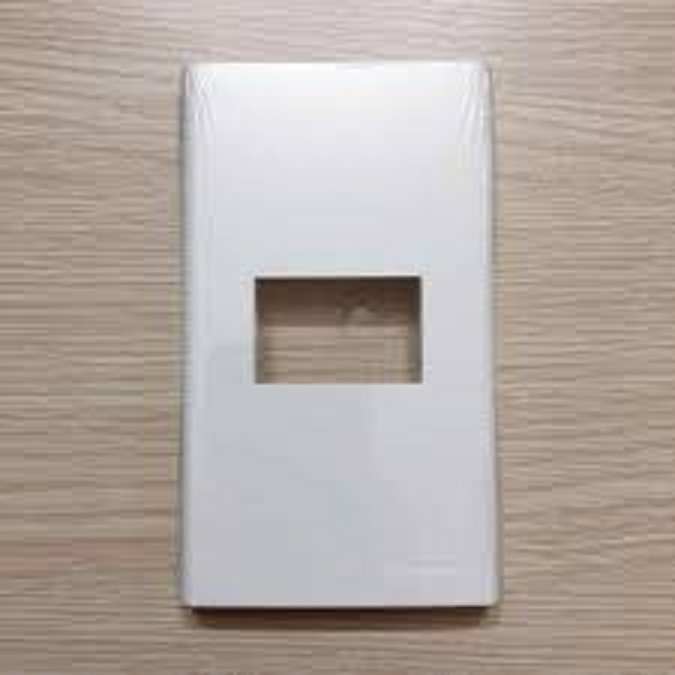 Mặt dùng cho 1 thiết bị điện Panasonic WEV 68010SW (Màu trắng tuyết)