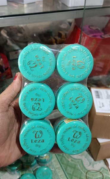 Lốc 6 hủ kem dưỡng trắng da chống nắng Wleza 18g (Màu xanh) - 8938500249204 (2)