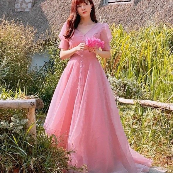 ĐẦM XOÈ TAY PHỒNG ĐÍNH NÚT BỌC