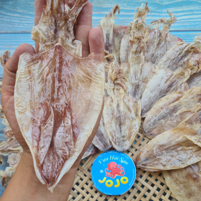 20 con mực khô câu thịnh long to bằng 4 ngón tay, y hình, chất lượng, khô mực ngon
