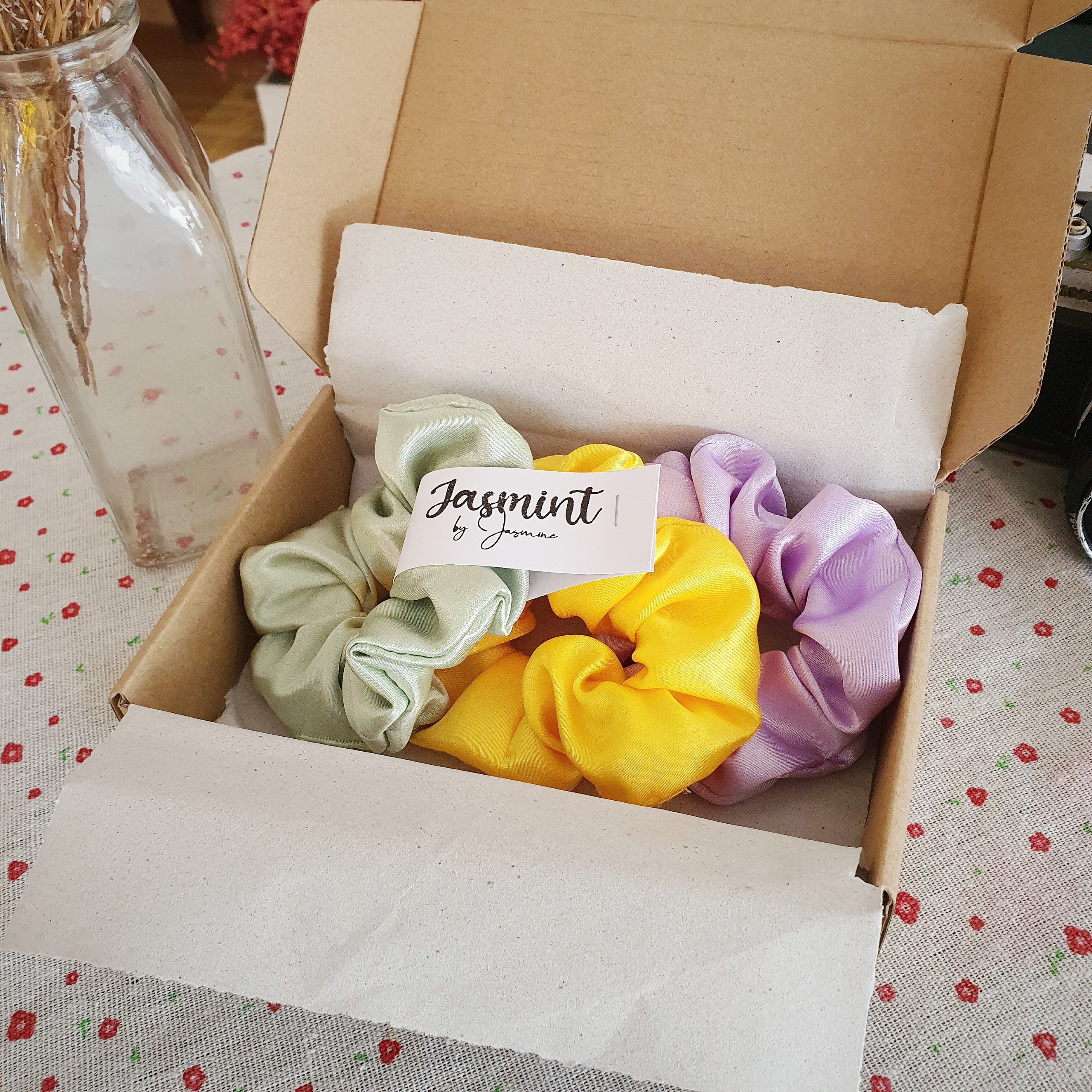 Scrunchies Đồ cột tóc, buộc tóc vải satin size mini phong cách ulzzang Hàn Quốc từ Jasmint