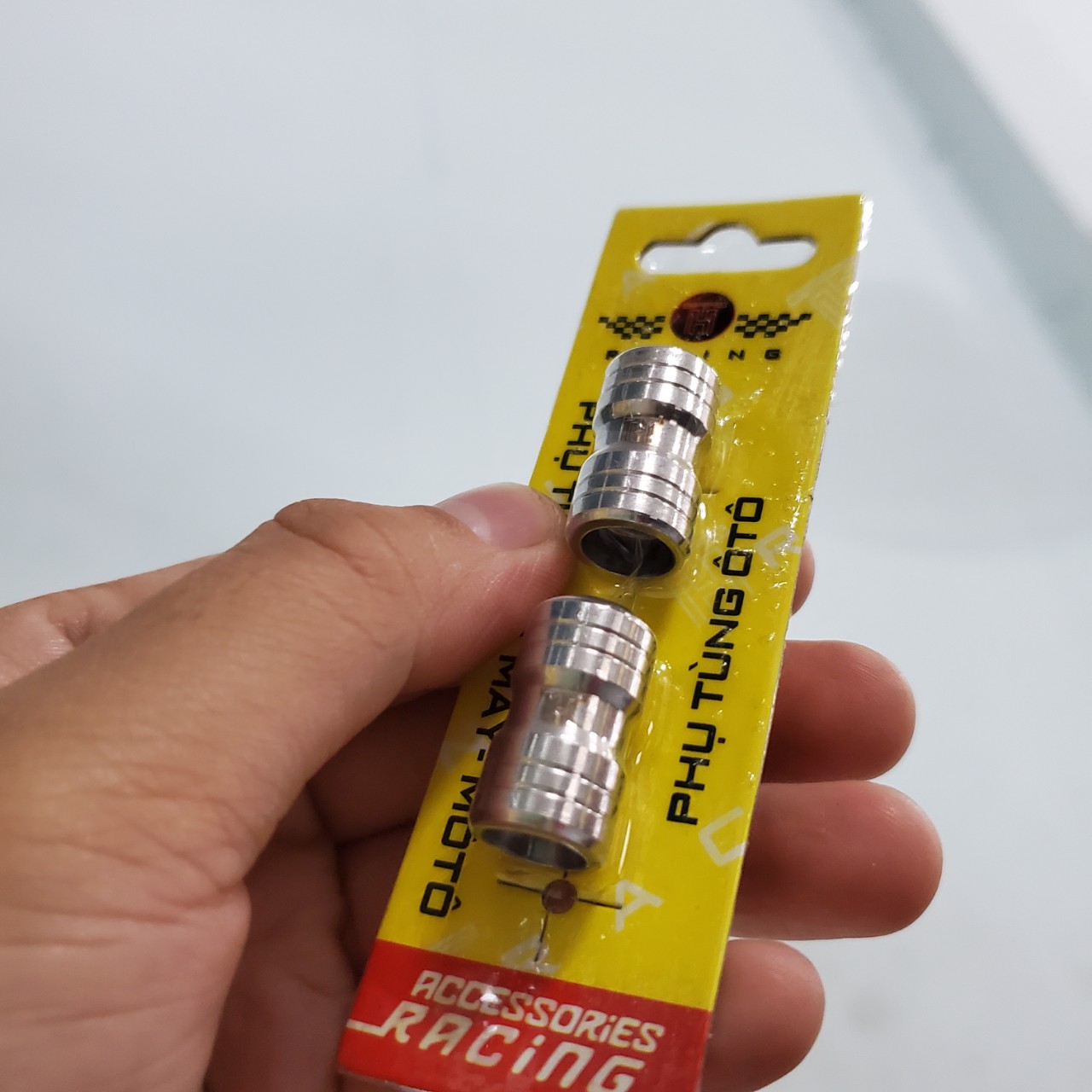 1 cặp van vòi TH Racing kiểu King Chân Dài Inox 304 lắp xe số, xe ga, côn tay, pkl, pkn, ô tô,... TẶNG CAO SU VAN VÒI