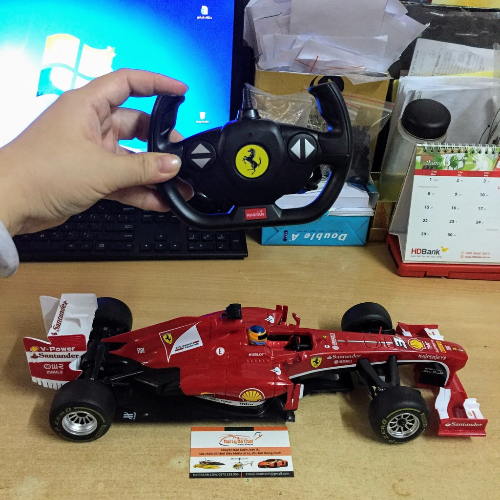 Xe ô tô Rastar Ferrari công thức F1 điều khiển từ xa sóng 2.4G