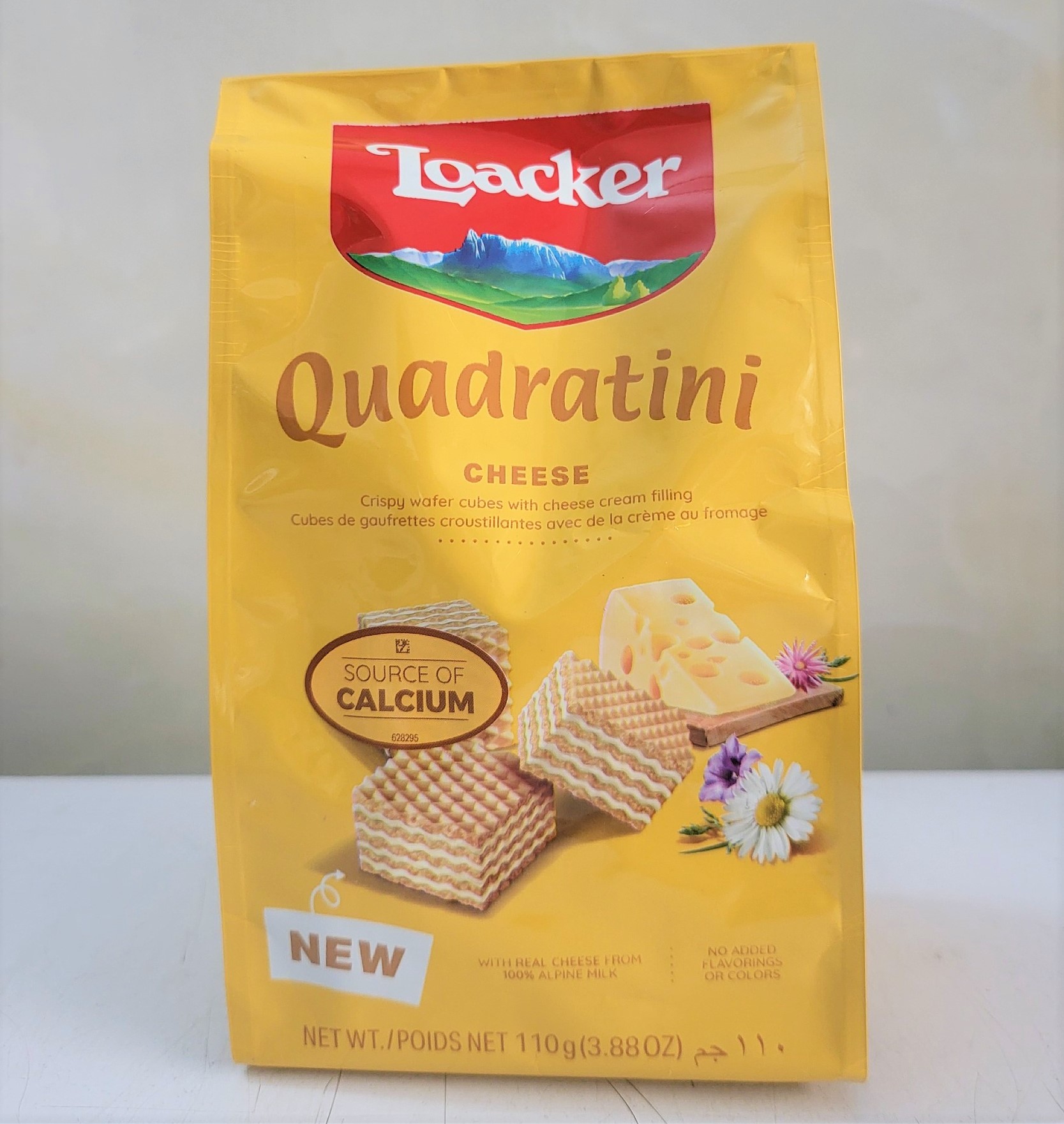 Bánh xốp dạng viên nhân kem phô mai loacker quadratini cheese