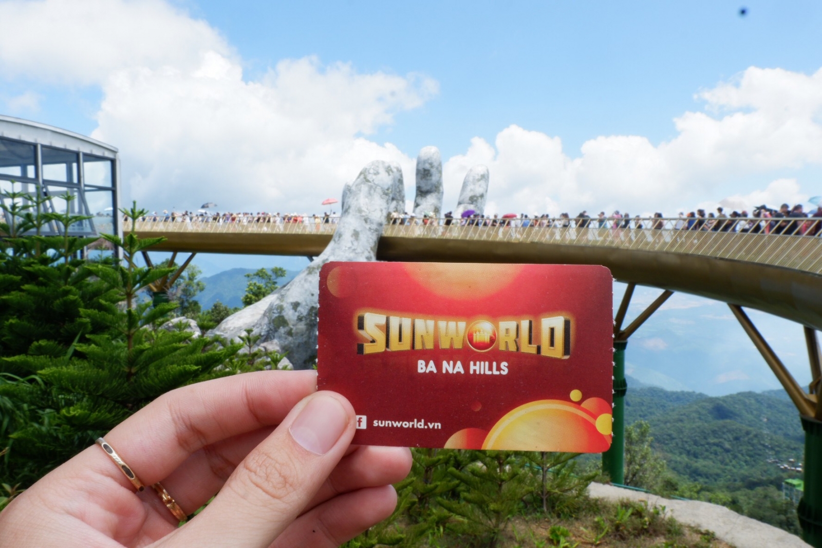 ÁP DỤNG cho Công nhân khu công nghiệp: Combo Vé Cáp treo Bà Nà và ăn trưa buffet, dành cho người lớn (áp dụng từ ngày 1/6/2022 đến ngày 30/9/2022)