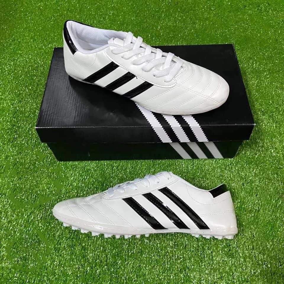 Giày bóng đá 3 sọc CT3 Wika