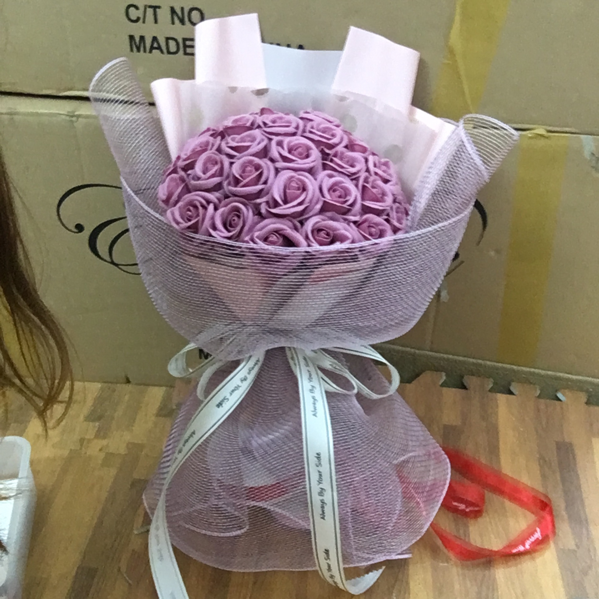 [Quà Valentine] Bó hoa sáp Hàn Quốc 33 bông phối lưới cực sang chảnh. Hoa bền vĩnh cửu.