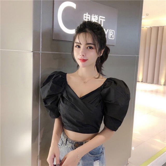 Áo kiểu croptop đắp chéo tay phồng