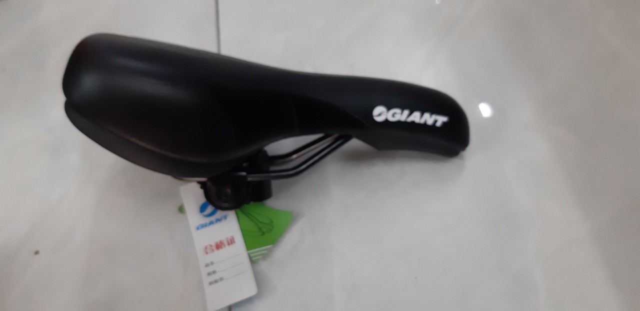 [HCM]Yên xe đạp GIANT siêu mềm ( có rãnh thông hơi ) D 27cmR16 cm