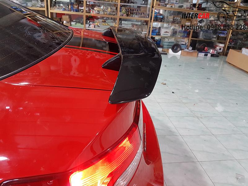 Đuôi gió có đèn xe Kia Cerato mộc