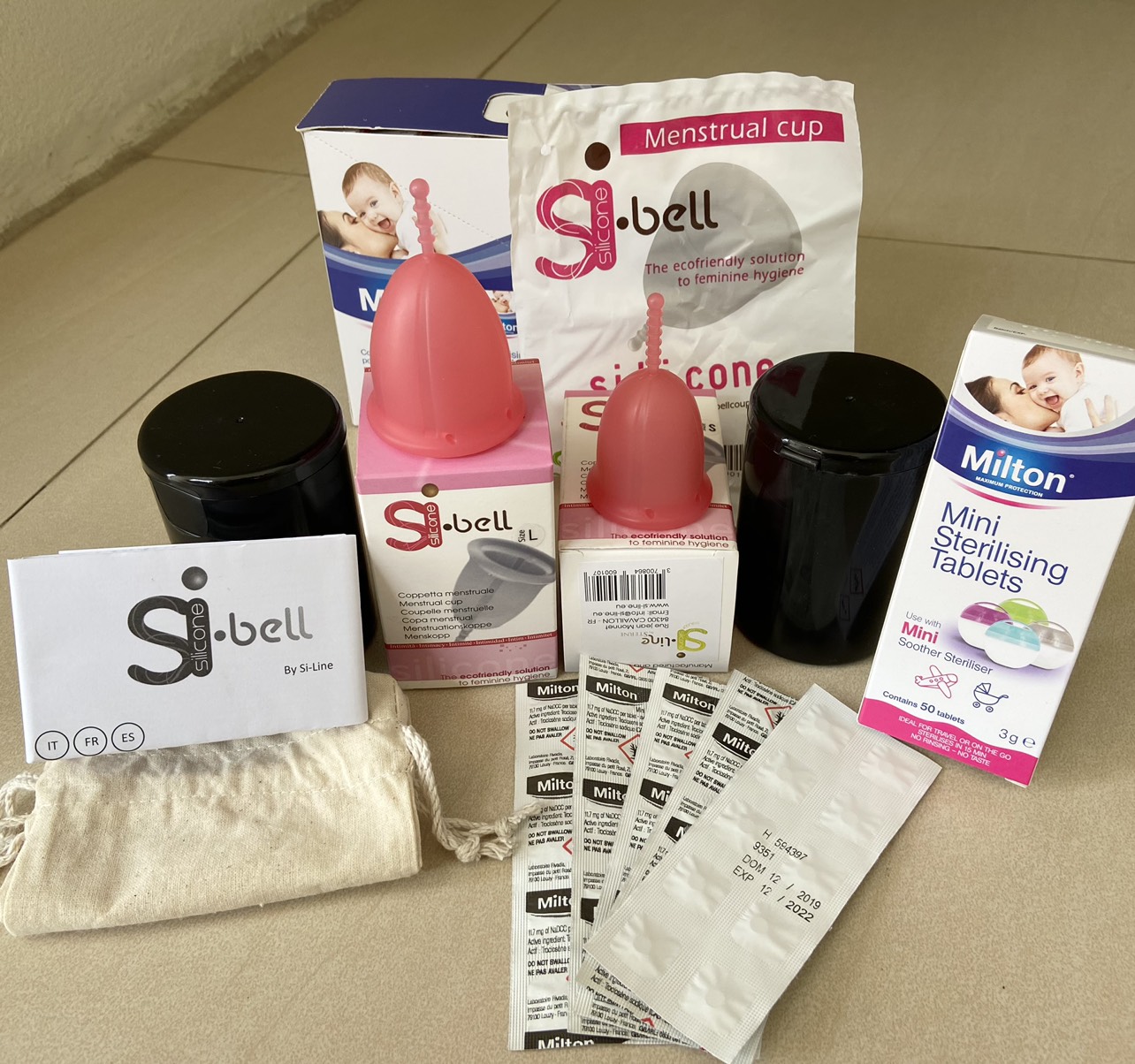 Combo 2 Cốc nguyệt san Si-bell chính hãng (kèm 4 viên tiệt trùng + 2 cốc tiệt trùng + 2 túi vải)