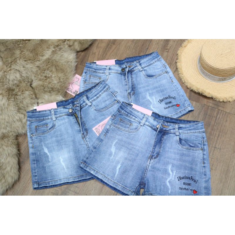 Quần jeans nữ sooc xanh thêu lưng cao