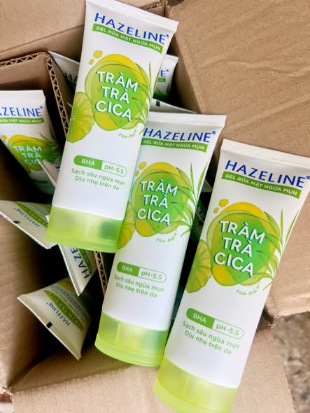 Gel Rửa Mặt Ngừa Mụn Hazeline Tràm Trà 100g