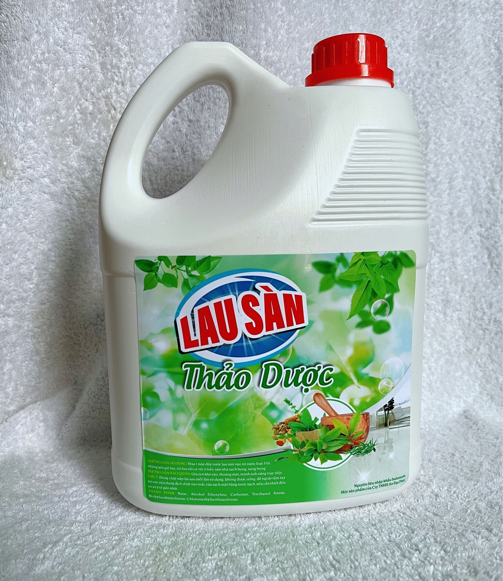 4 lit nước lau sàn thảo mộc quế