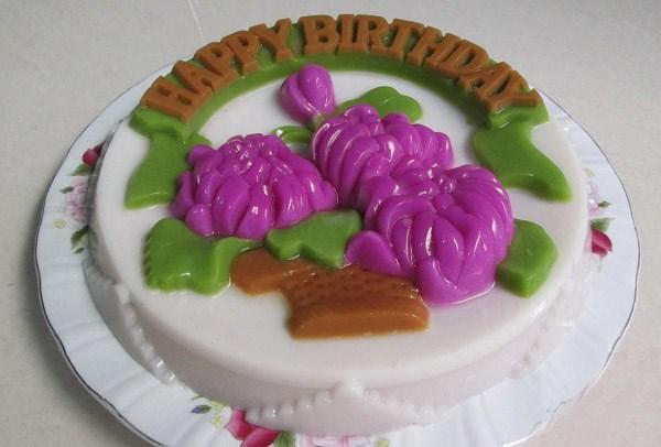 [HCM]Khuôn nhựa rau cau hapy birthday hình hoa cúc lớn 25cm