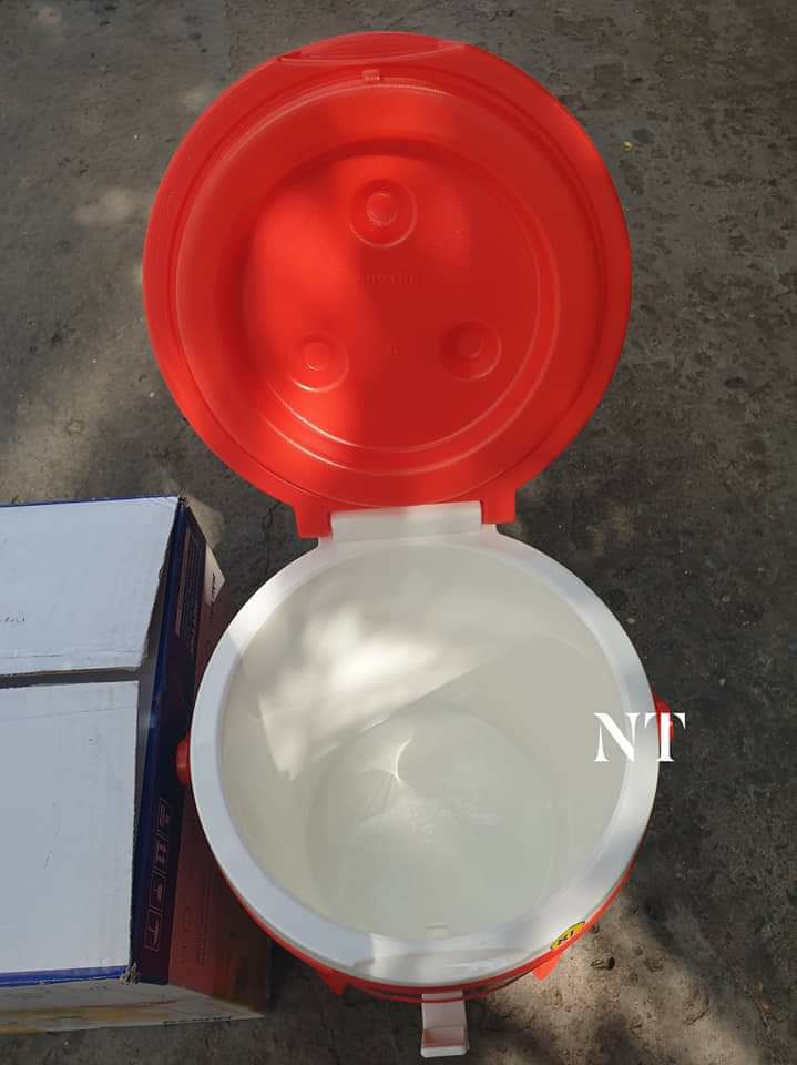 Thùng đá Super cool 10L có vòi.Hàng tặng từ cafe phố.