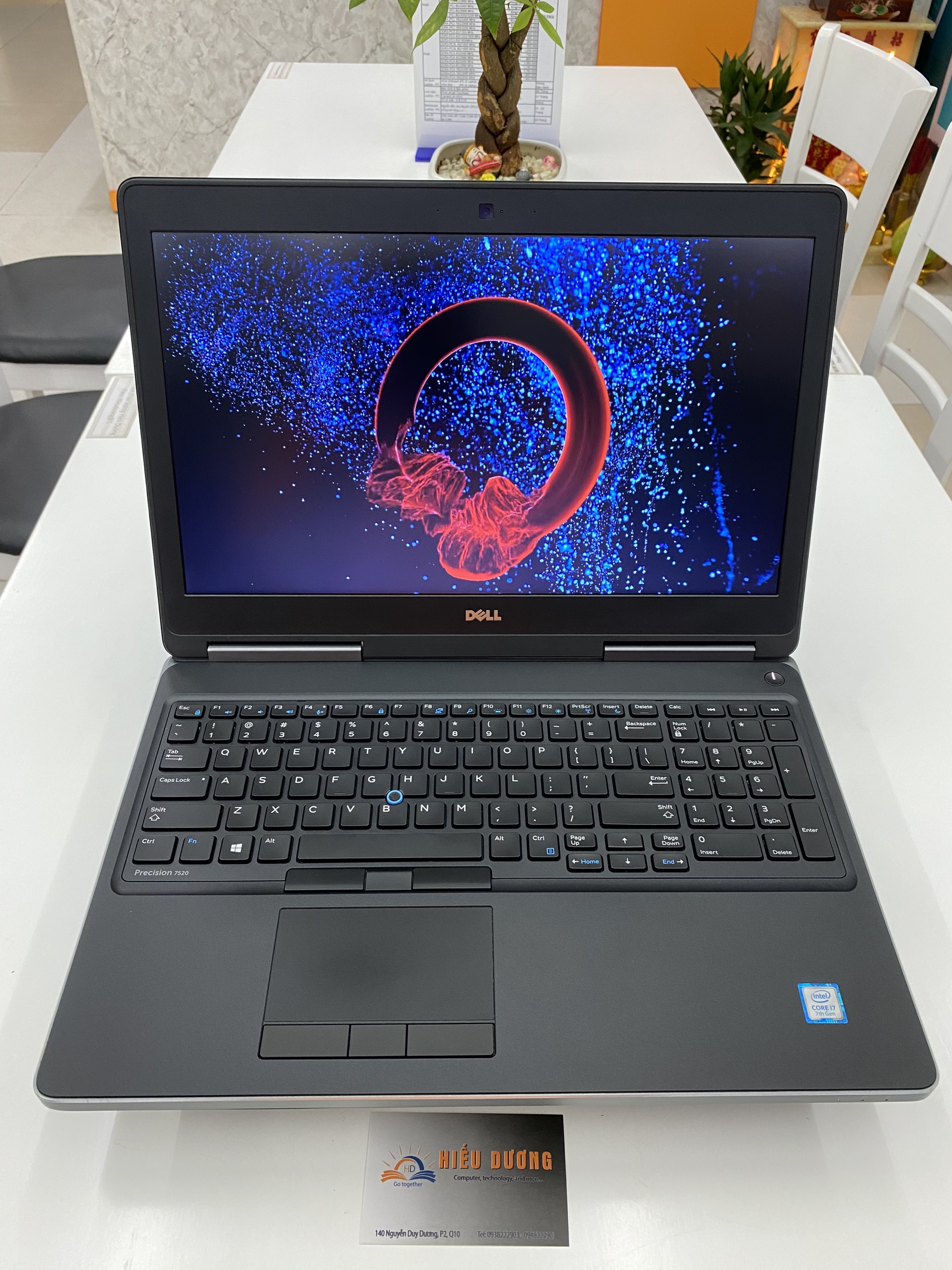 Dell precision 7520 i7 7820hq ram 16gb ssd 512gb vga m2200 màn hình 15.6" full hd