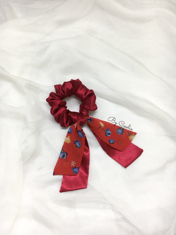 Dây cột tóc pelta scrunchies nơ dài trắng hoa nhí