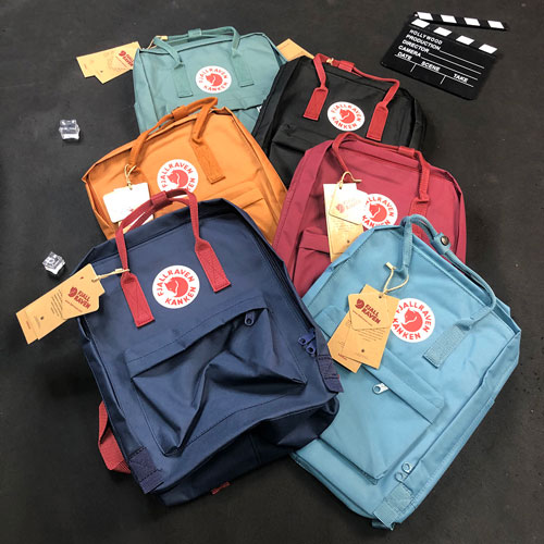 Balo học sinh Fjallraven Kanken Classic sáng mầu .