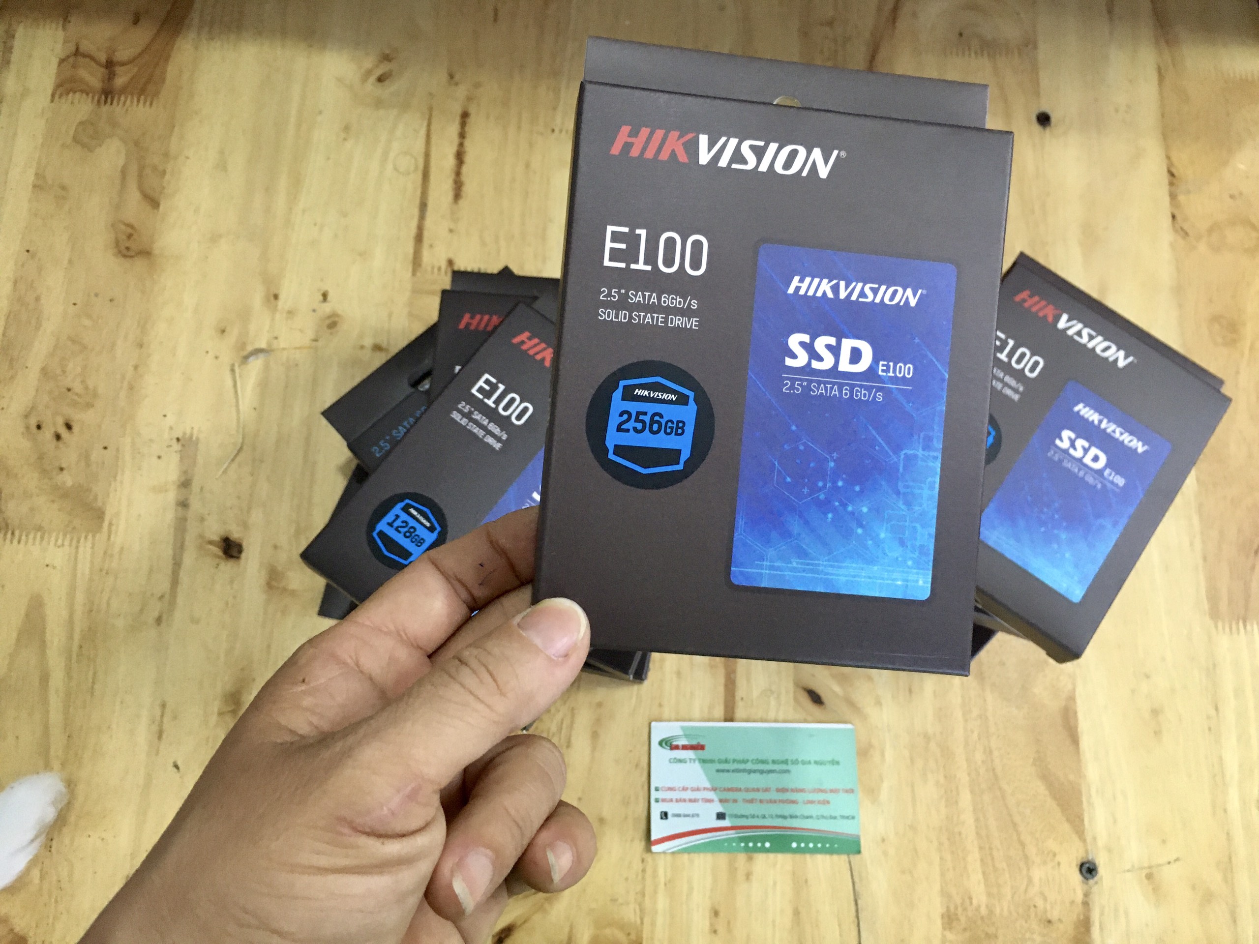 Ổ cứng ssd hiệu hikvision hs-ssd-e100 128gb /256gb