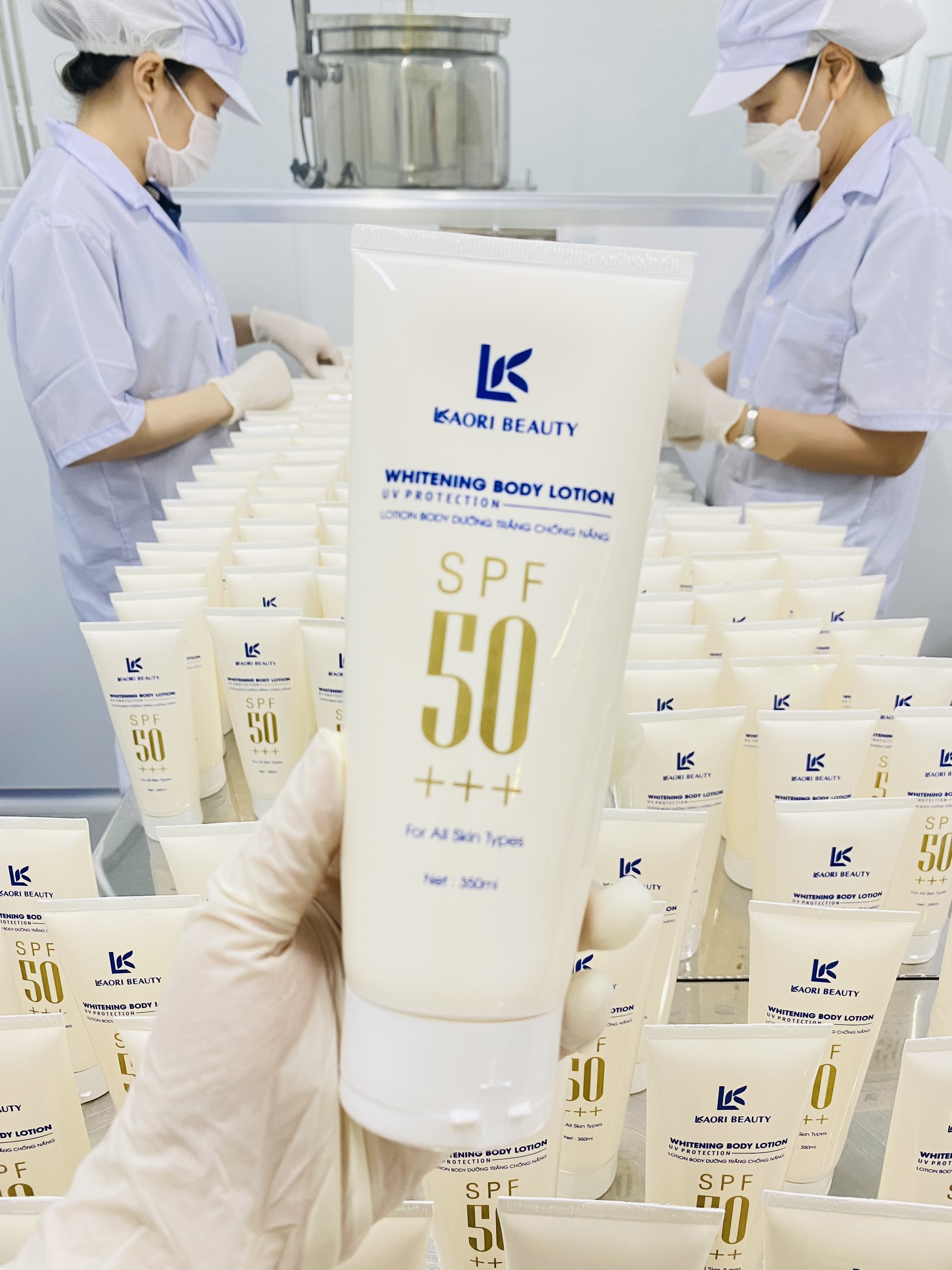 Kem body dưỡng trắng da lkaori