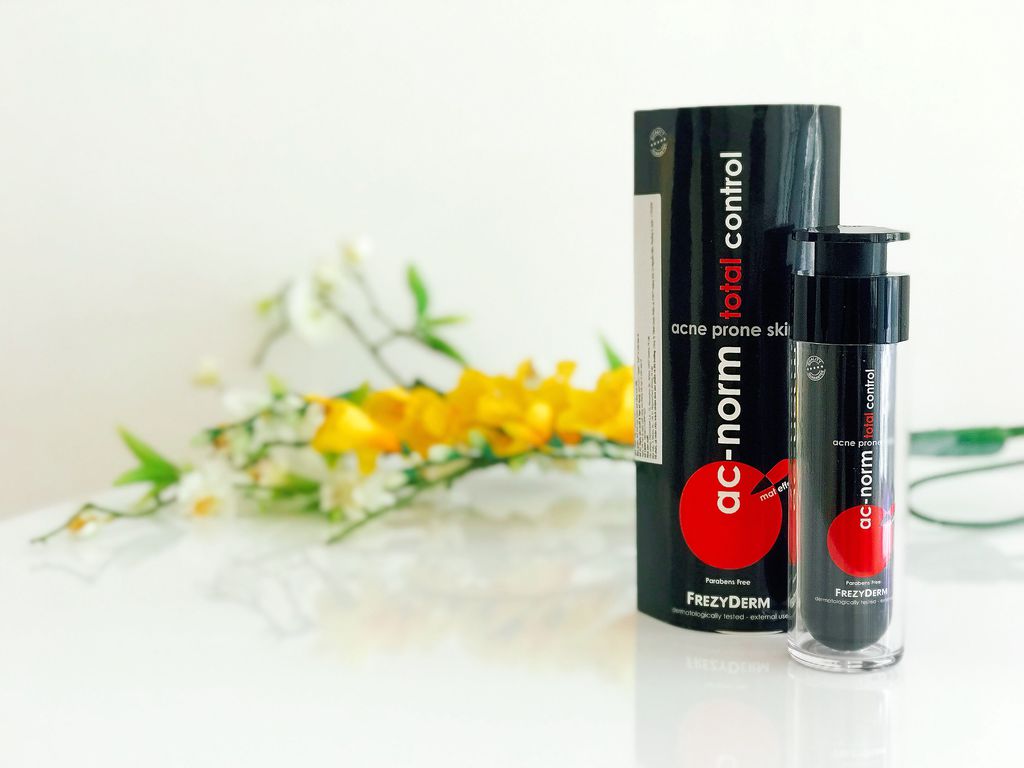 Kem hỗ trợ giảm mụn Frezyderm