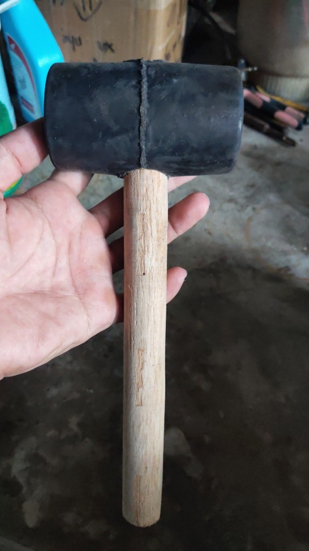 Búa cao su 2 đầu tròn chuôi gỗ