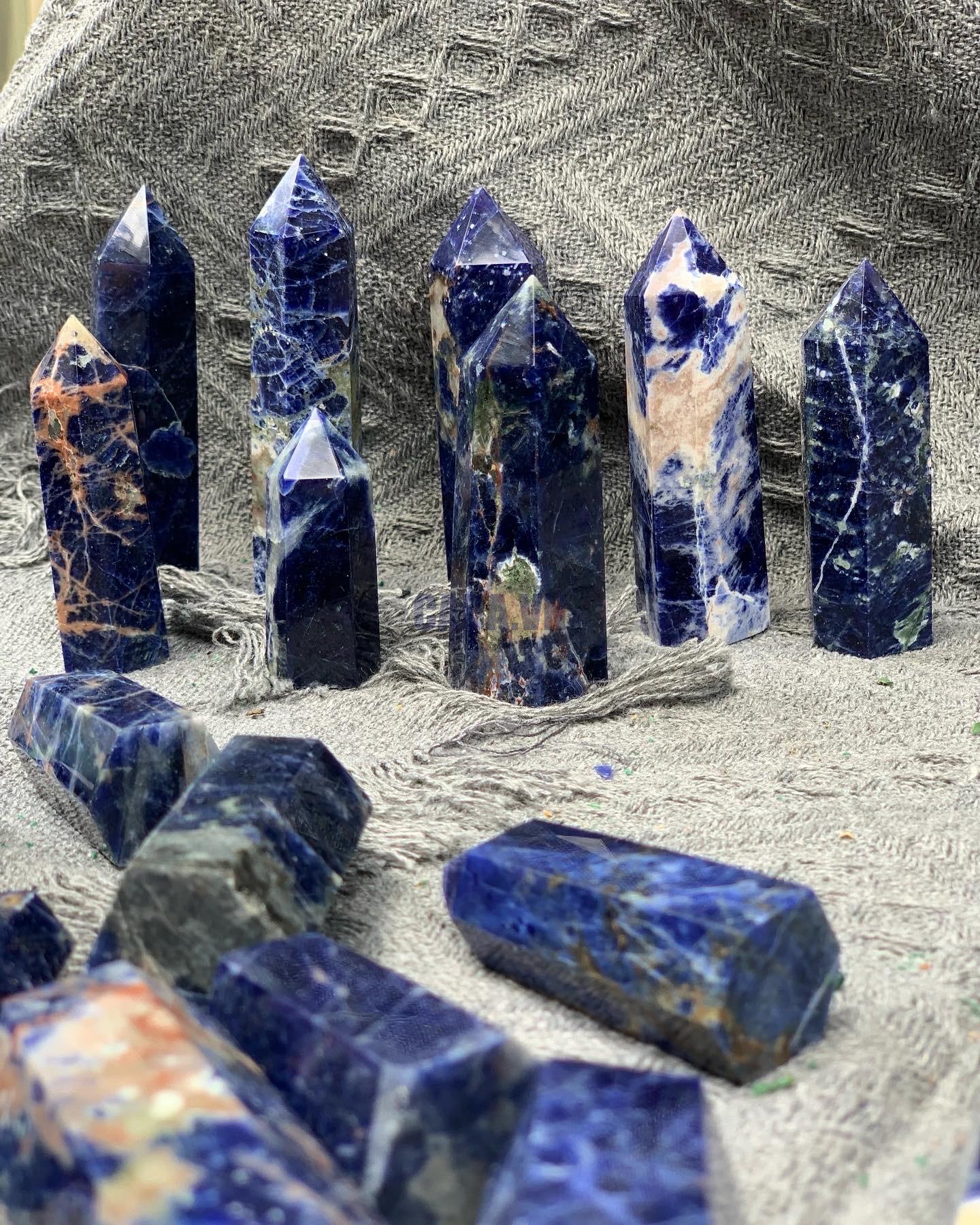 Trụ đá sodalite | sodalite point | đá trang trí, sưu tầm, healing | cada decor