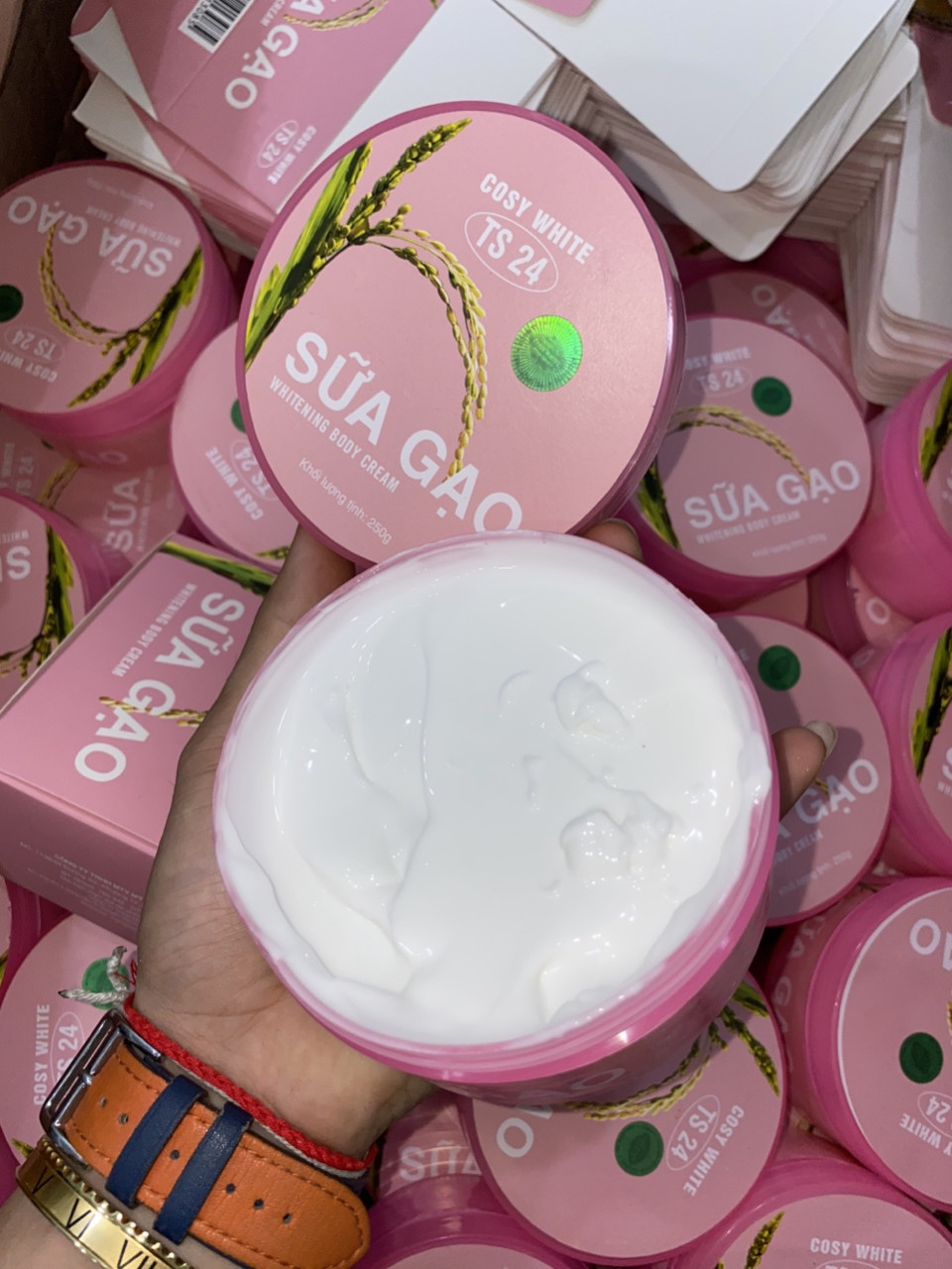 [HCM]Kem dưỡng trăng hồng mịn da toàn thân Cosy White sữa gạo Kem Body Dưỡng Trắng Da Body Toàn Thân