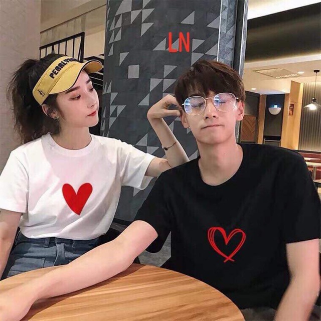 [ĐẸP-ĐỘC-LẠ] Áo Thun đôi( giá 2 áo )  tim ngực trắng đen áo đôi nam nữ, áo cặp nam nữ